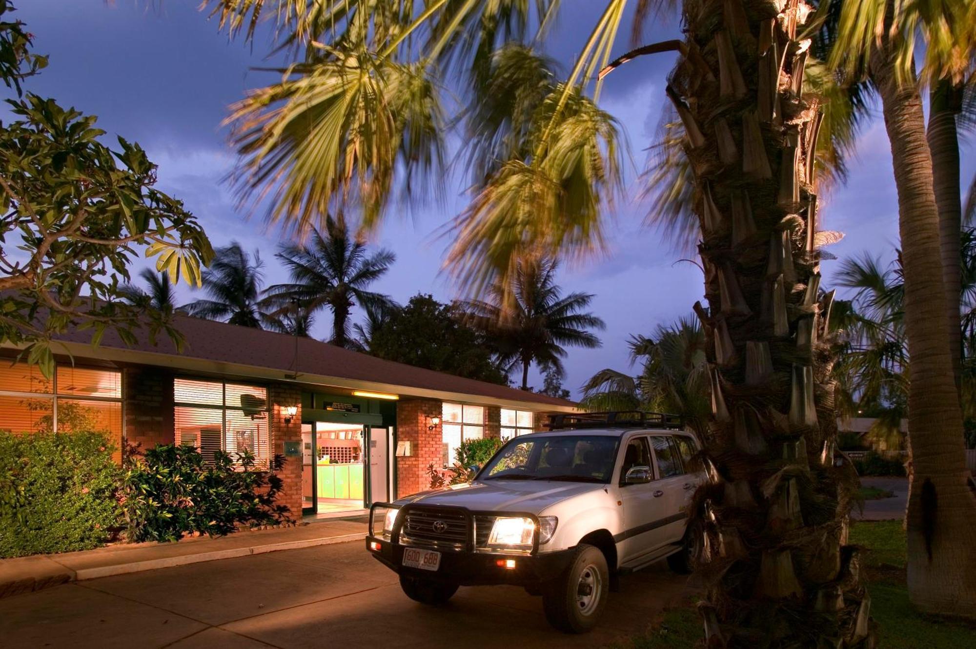 The Cambridge Kununurra Hotel Exterior foto